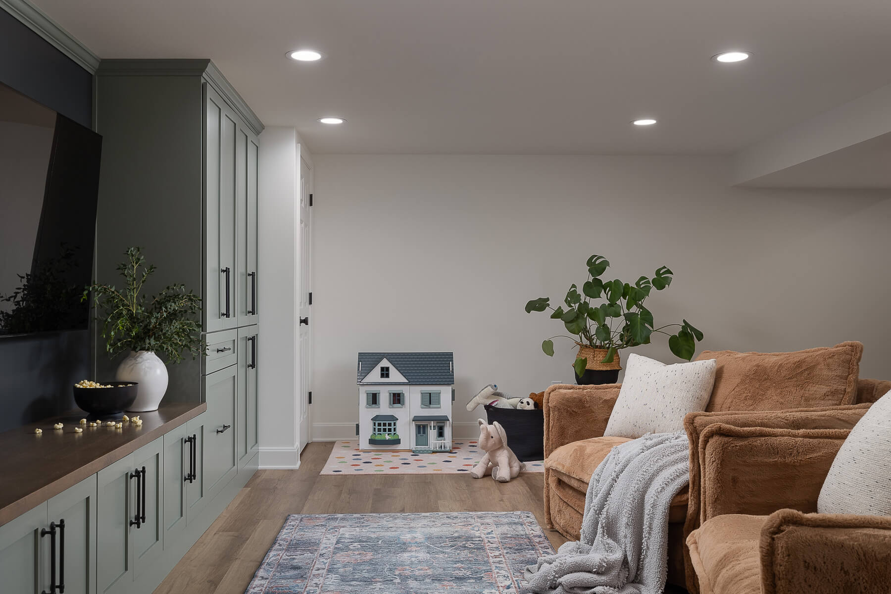 010 8316 Salford Way Internet